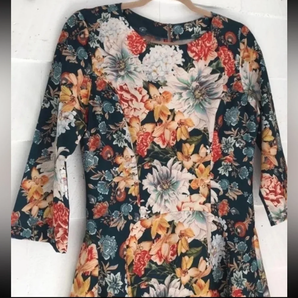 FARM Rio Dress - Picture 2 of 13